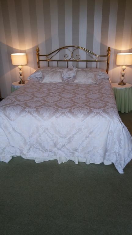 Balnacraig Bed & Breakfast Saline Екстериор снимка